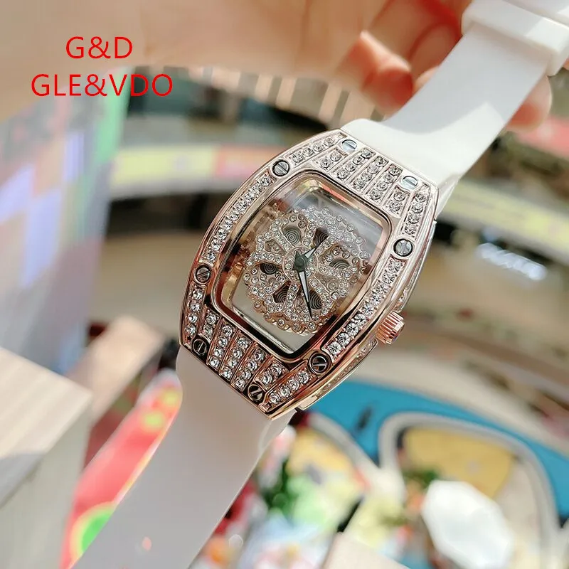 GLE&VDO 2022 Women's New Fashion Watch Comes From Time To Time Hollow Out Stars Women's Watch Diamond Inlaid Quartz Watch
GLE&VDO 2022 Women's New Fashion Watch Comes From Time To Time Hollow Out Stars Women's Watch Diamond Inlaid Quartz Watch