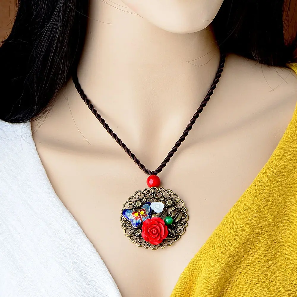 Ethnic Style Woolen Chain Long Necklace Women's Clavicle Chain Cinnabar Retro Style Flowers Pendant Girls Decoration Accessories
Ethnic Style Woolen Chain Long Necklace Women's Clavicle Chain Cinnabar Retro Style Flowers Pendant Girls Decoration Accessories