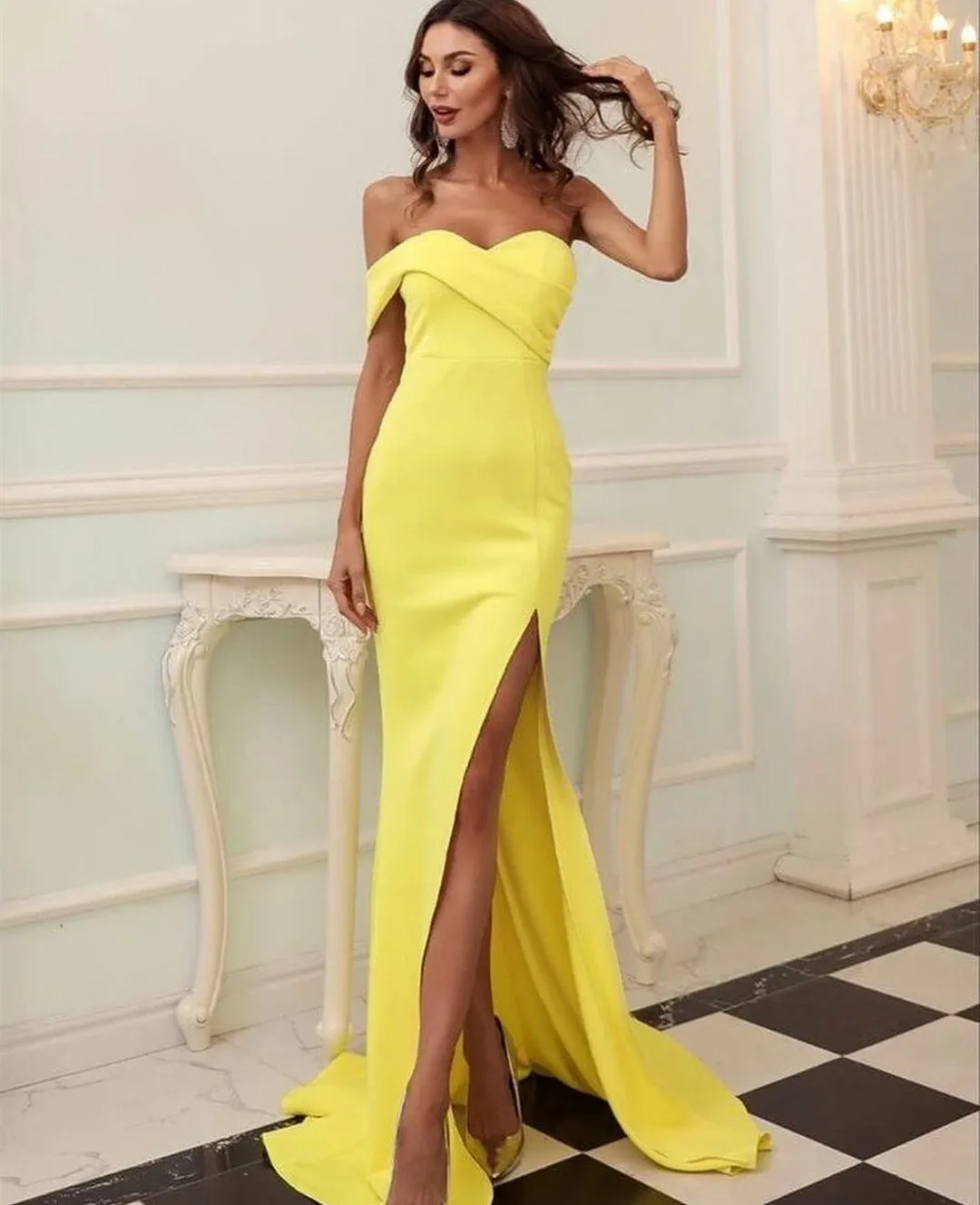 Long Yellow Matte Satin Evening Dresses With Slit Mermaid One Shoulder Sweep Train Vestidos de Noche Prom Gowns for Women
Long Yellow Matte Satin Evening Dresses With Slit Mermaid One Shoulder Sweep Train Vestidos de Noche Prom Gowns for Women