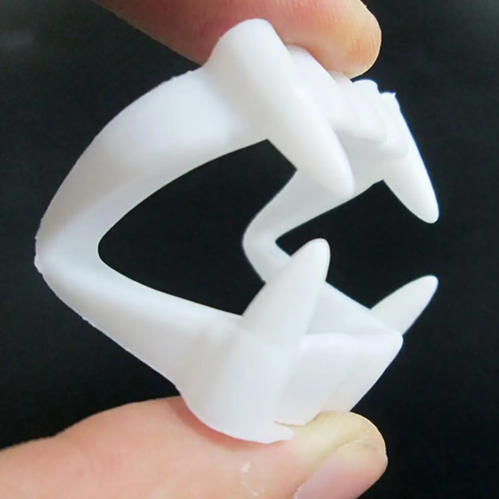 Luminous Halloween Fake Teeth Kids Adults Plastic False Costume Scary Theme Party Fake Teeth Makeup Dentures 
Luminous Halloween Fake Teeth Kids Adults Plastic False Costume Scary Theme Party Fake Teeth Makeup Dentures