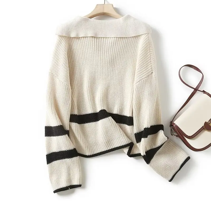 Withered 2024 Winter New French Ladies Sweater Vintage Striped Peter Pan Collar Sweaters Fashion Loose Knitwear Women
Withered 2024 Winter New French Ladies Sweater Vintage Striped Peter Pan Collar Sweaters Fashion Loose Knitwear Women