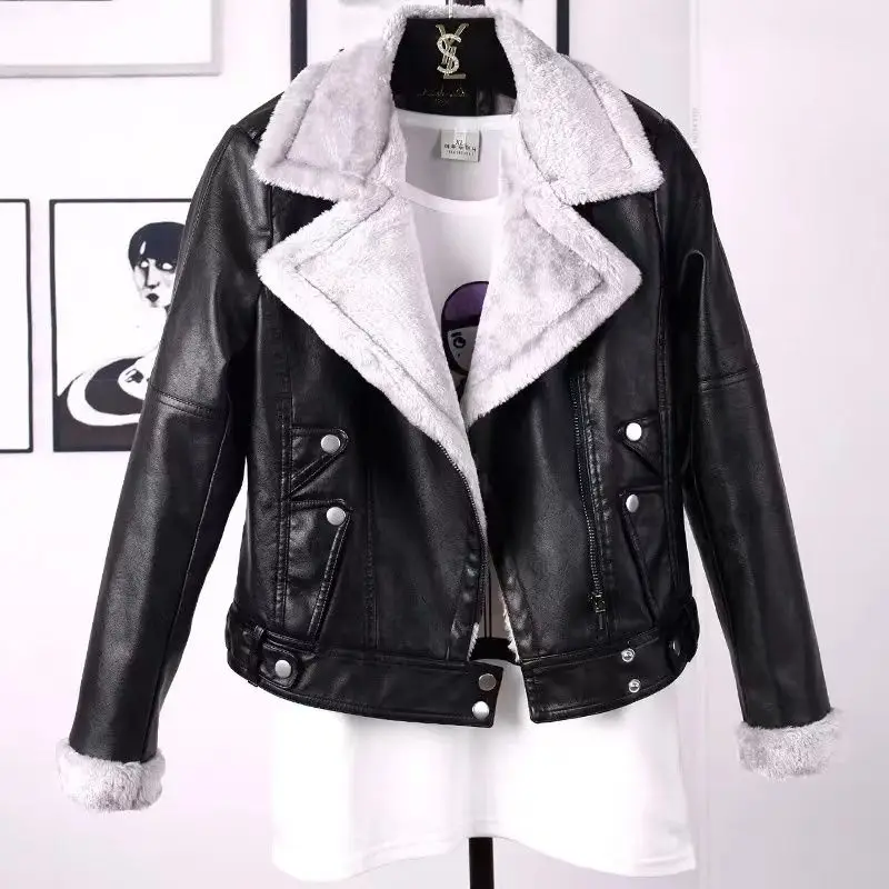 Autumn Winter Coat Women Leather Jacket And Fur Popular Short Style Small Top PU Leather Coat Plush Thickened Women's Coat
Autumn Winter Coat Women Leather Jacket And Fur Popular Short Style Small Top PU Leather Coat Plush Thickened Women's Coat
