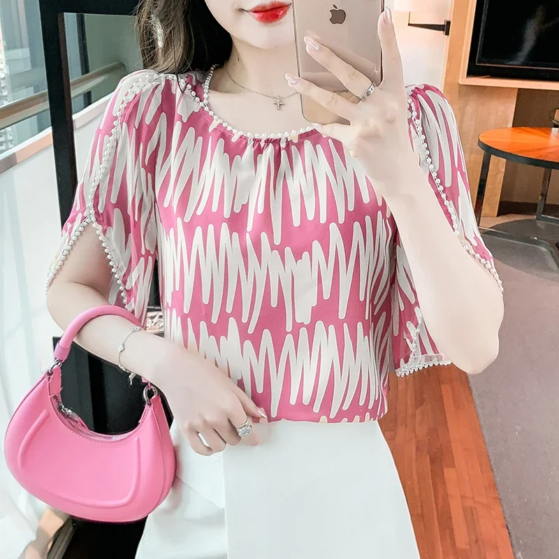 Женская шифоновая блузка с коротким рукавом и круглым вырезом
Женская шифоновая блузка с коротким рукавом и круглым вырезом