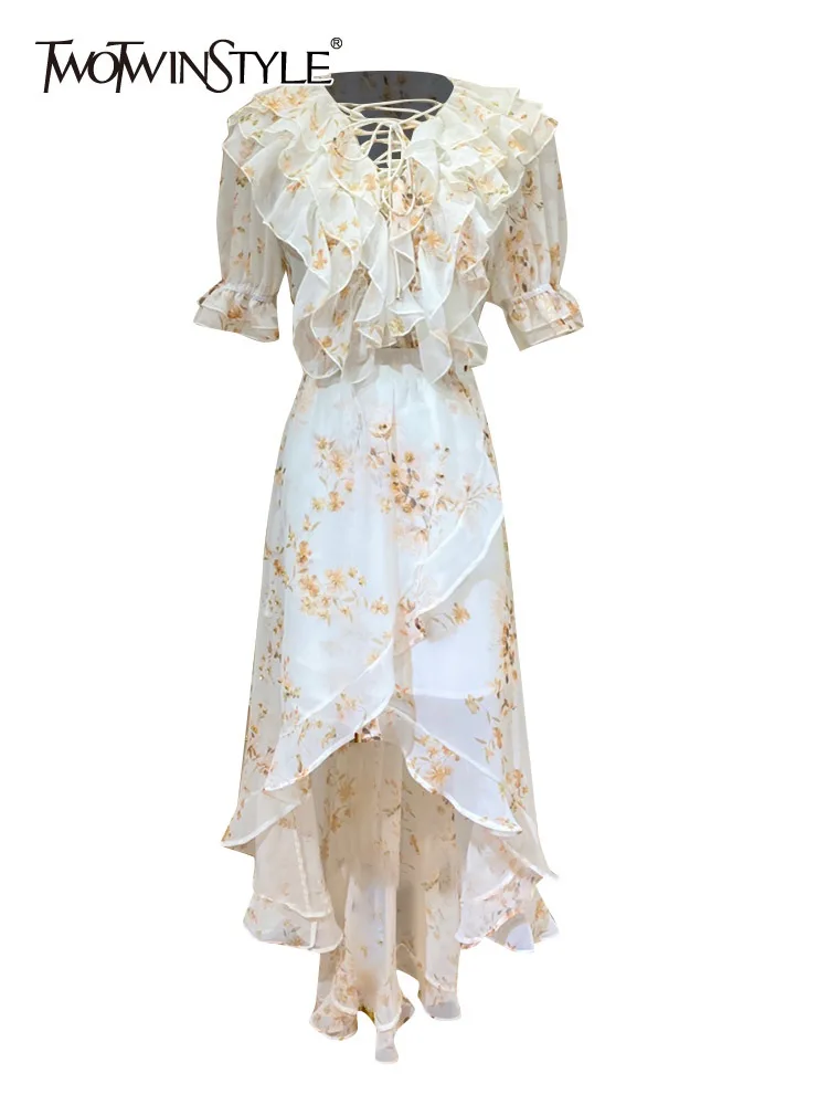 TWOTWINSTYLE Embroidered Flares Two Piece Sets For Women O Neck Short Sleeve Tops High Waist Irrergular Skirts Print Set Female
TWOTWINSTYLE Embroidered Flares Two Piece Sets For Women O Neck Short Sleeve Tops High Waist Irrergular Skirts Print Set Female