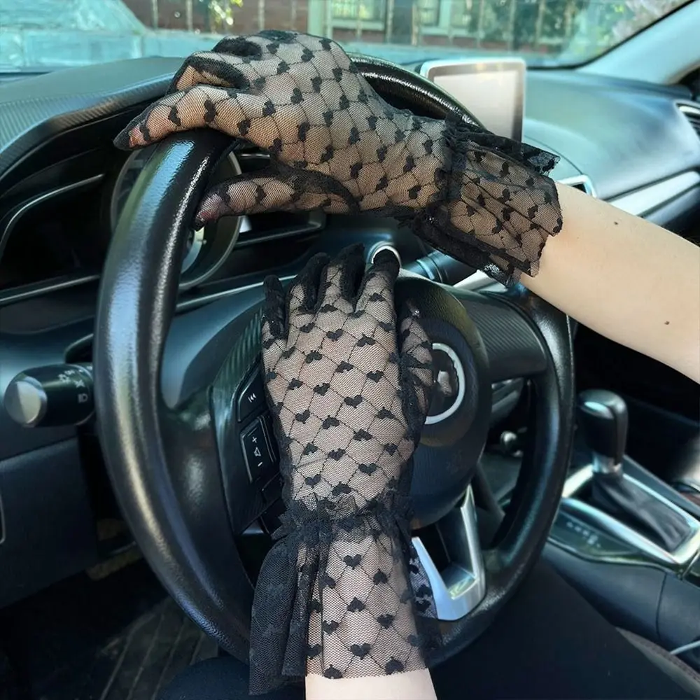 Summer Thin Lace Sunscreen Gloves for Women's Fashion Anti-UV Sun Protection Cycling Driving Elastic Heart Embroidered Mittens
Summer Thin Lace Sunscreen Gloves for Women's Fashion Anti-UV Sun Protection Cycling Driving Elastic Heart Embroidered Mittens