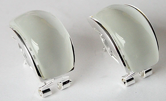 Lady's charm 925 Sterling 13*20mm Natural Clear White Cat Eye Opals Stud Earrings
Lady's charm 925 Sterling 13*20mm Natural Clear White Cat Eye Opals Stud Earrings