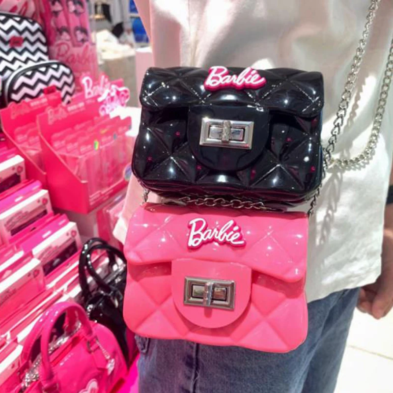 Miniso Barbie Bags Pink Mini Jelly Small Square Bag Women's Lipstick Storage Bag Children's Crossbody Bags Gifts for Girlfriends
Miniso Barbie Bags Pink Mini Jelly Small Square Bag Women's Lipstick Storage Bag Children's Crossbody Bags Gifts for Girlfriends