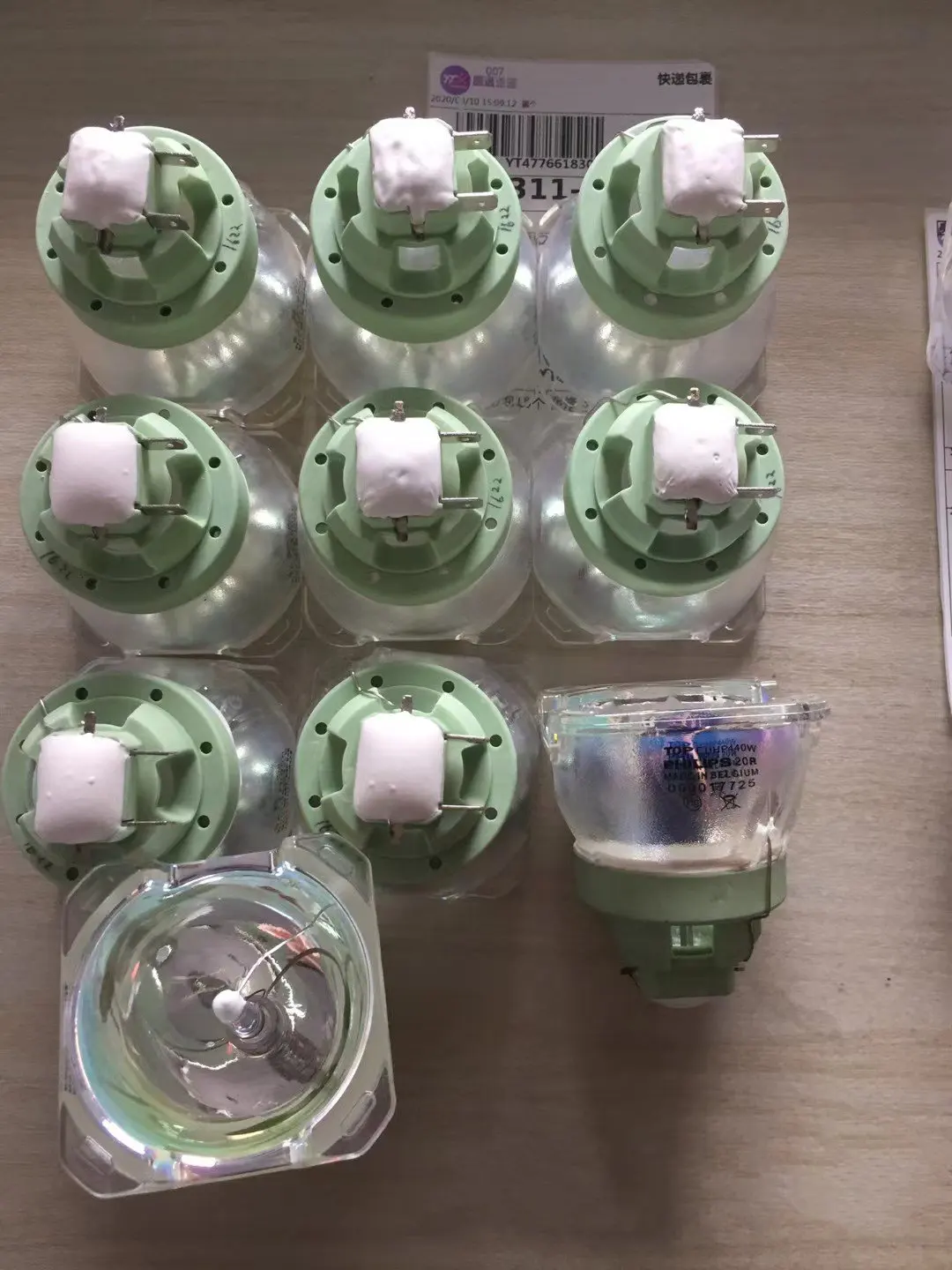 High Quality Replacement 10pcs/lot Compatible For UHP 20R 440W Lamp Rated Light Moving Head MSD Beam Platinum 20R Bulb/Lamp
High Quality Replacement 10pcs/lot Compatible For UHP 20R 440W Lamp Rated Light Moving Head MSD Beam Platinum 20R Bulb/Lamp