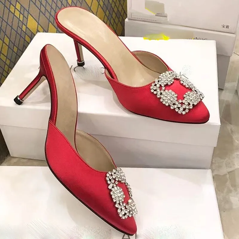 Pointed toe ladies slippers 2022 spring and autumn new high-heeled mules shoes rhinestone square buckle fashion dress sandals
Pointed toe ladies slippers 2022 spring and autumn new high-heeled mules shoes rhinestone square buckle fashion dress sandals
