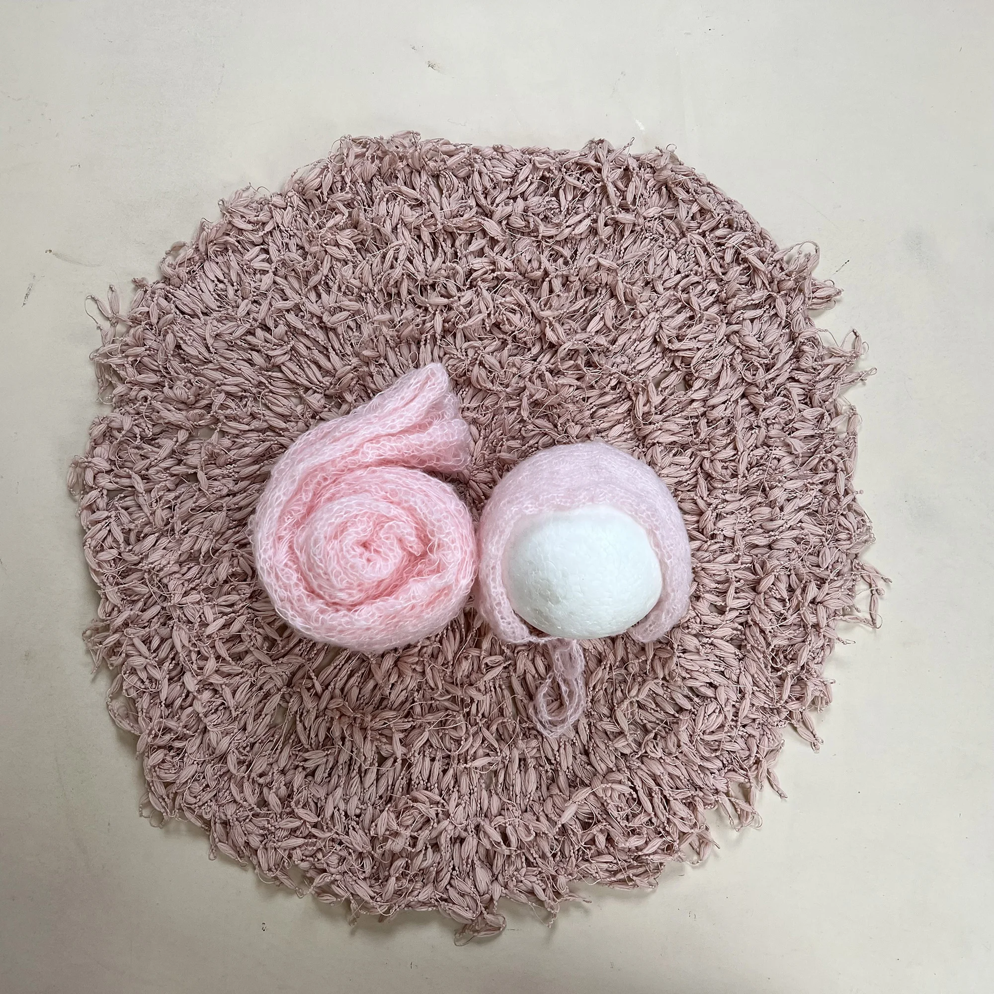 Handmade Crochet Round Blankets Mat for Newborn Photography Props Baby Photo Shoot Background Basket Layer Studio Accessories 
Handmade Crochet Round Blankets Mat for Newborn Photography Props Baby Photo Shoot Background Basket Layer Studio Accessories