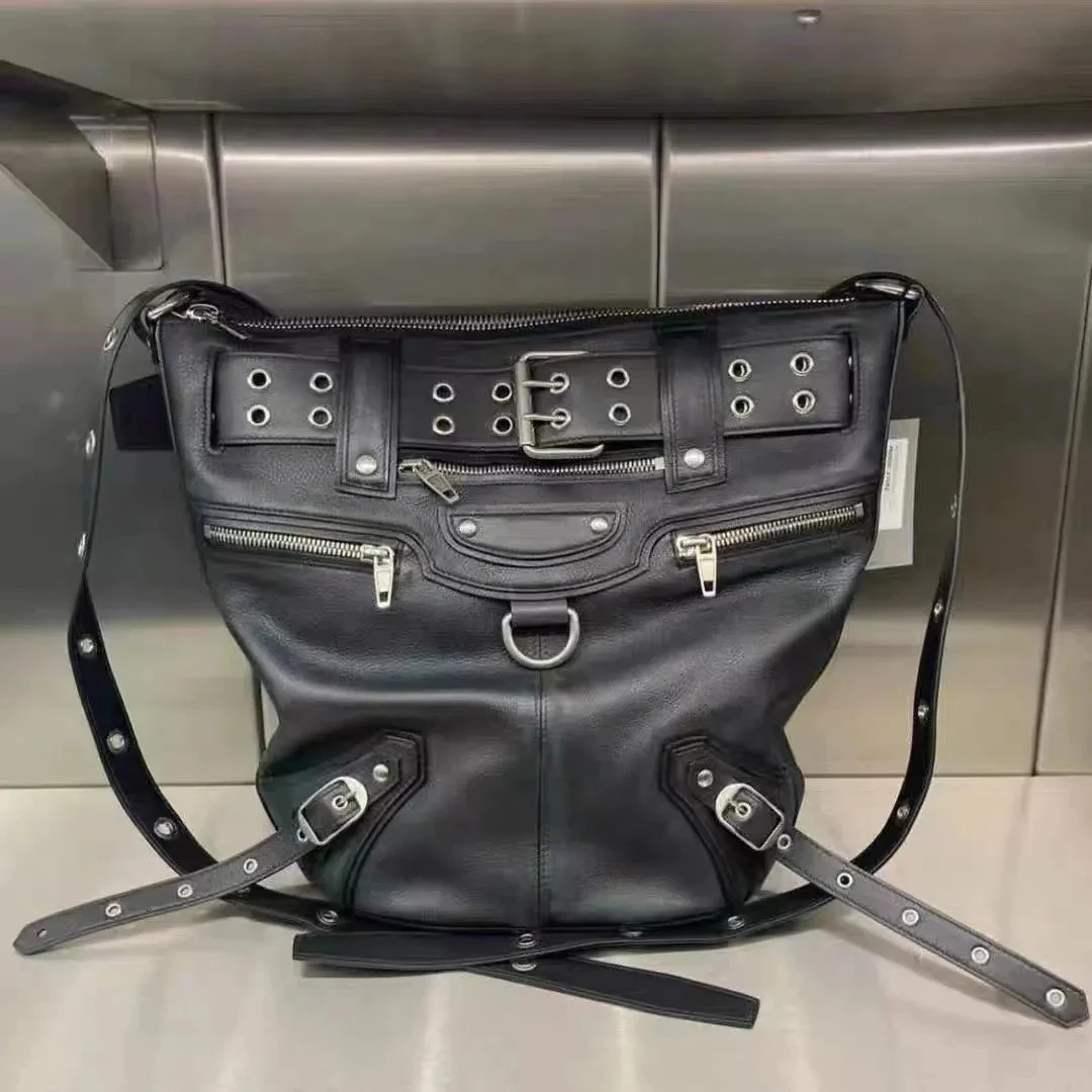 2024 New Trendy Tote Women's Handbags Punk Cow Cool Shoulder Bag Crossbody Bags Heavy Industry Retro Rivet Bag Bags
2024 New Trendy Tote Women's Handbags Punk Cow Cool Shoulder Bag Crossbody Bags Heavy Industry Retro Rivet Bag Bags