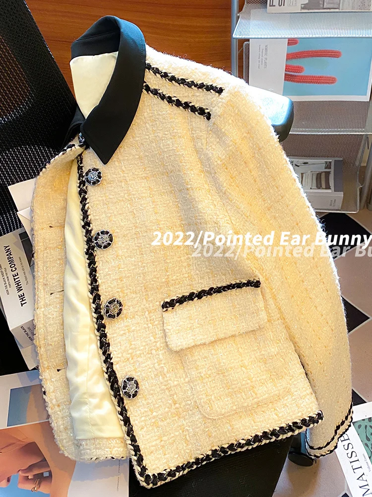 High end polo collar small fragrance jacket for women in autumn and winter 2022, new short cut small casual and fashionable
High end polo collar small fragrance jacket for women in autumn and winter 2022, new short cut small casual and fashionable