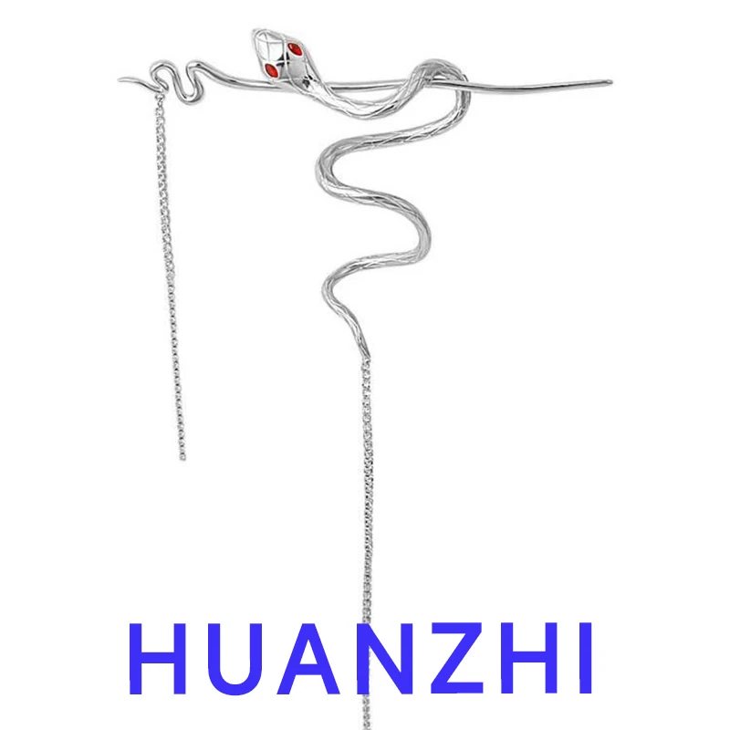 HUANZHI серебряный цвет змеиная изогнутая заколка Y2K Персонализированная массивная кисточка аксессуары для волос Модные ювелирные изделия для женщин и девушек
HUANZHI серебряный цвет змеиная изогнутая заколка Y2K Персонализированная массивная кисточка аксессуары для волос Модные ювелирные изделия для женщин и девушек