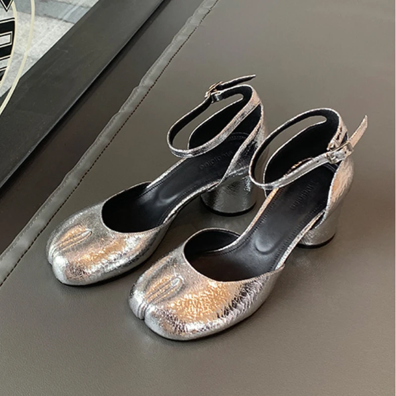 New Design Women's High Heels Genuine Leather Fashion Split Toe Sandals British Trend Party Shoes Pumps Mary Jane Heels 5C
New Design Women's High Heels Genuine Leather Fashion Split Toe Sandals British Trend Party Shoes Pumps Mary Jane Heels 5C