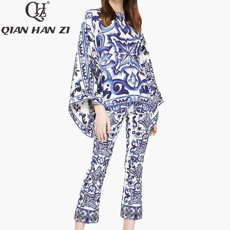 

Дизайнерский Модный костюм QHZ, новинка 2022, комплект из 2 предметов для женщин, винтажный топ с рукавом летучая мышь + сине-белые брюки с фарфоровым принтом