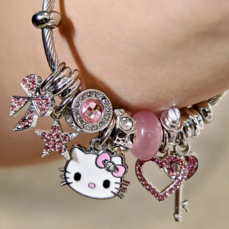 Браслет Sanrio женский из нержавеющей стали и титана, свежий и милый студенческий друг, аксессуары «сделай сам» HelloKitty Kuromi
Браслет Sanrio женский из нержавеющей стали и титана, свежий и милый студенческий друг, аксессуары «сделай сам» HelloKitty Kuromi