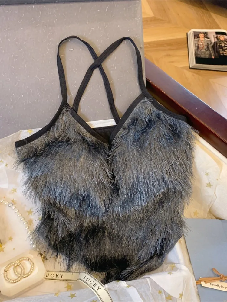 

2024 Furry Small Sling Vest Women's Summer New High Quality V-Neck Tassel With Chest Pad Inner Wearing Sleeveless Top Trendy