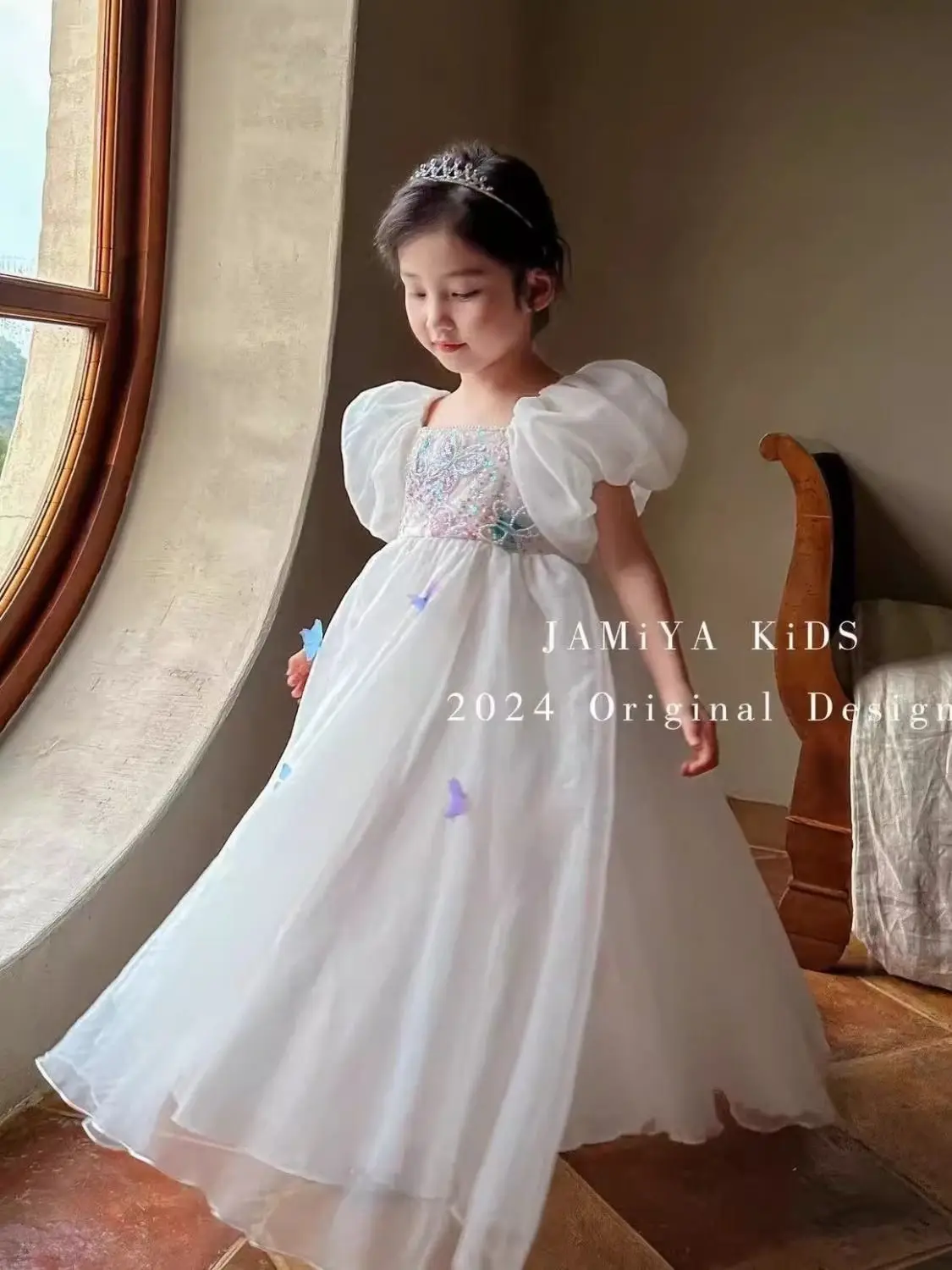 

Baby Girl Birthday Butterfly Dress Sequined Fluffy White Wedding Girls Dresses Weddings Kids Princess Ball Gown Long Skirts