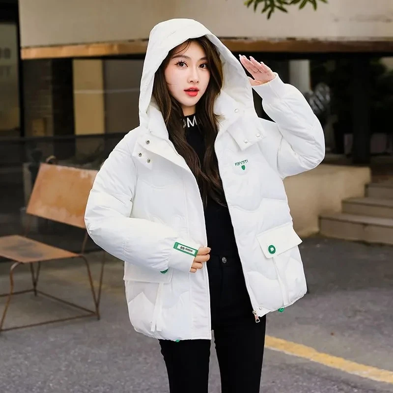 

Новинка 2023, женское пуховое пальто из хлопка, зимняя куртка, женские модные парки с капюшоном, теплая толстая верхняя одежда большого размера, свободное короткое пальто