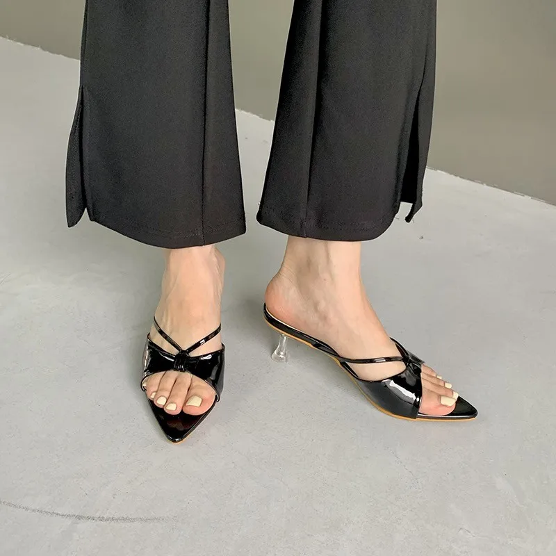 Pointed Toe Women Slides Slippers Summer Outside Mules Thin High Heels 2024 New Arrivals Black Silver Gold Party Pumps Size 40
Pointed Toe Women Slides Slippers Summer Outside Mules Thin High Heels 2024 New Arrivals Black Silver Gold Party Pumps Size 40