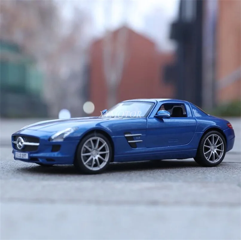 

Maisto 1/18 For Benz SLS AMG Diecast Model Car Kids Boys Girls Toys Gifts Blue/Black/Red/Silver For Display Collection