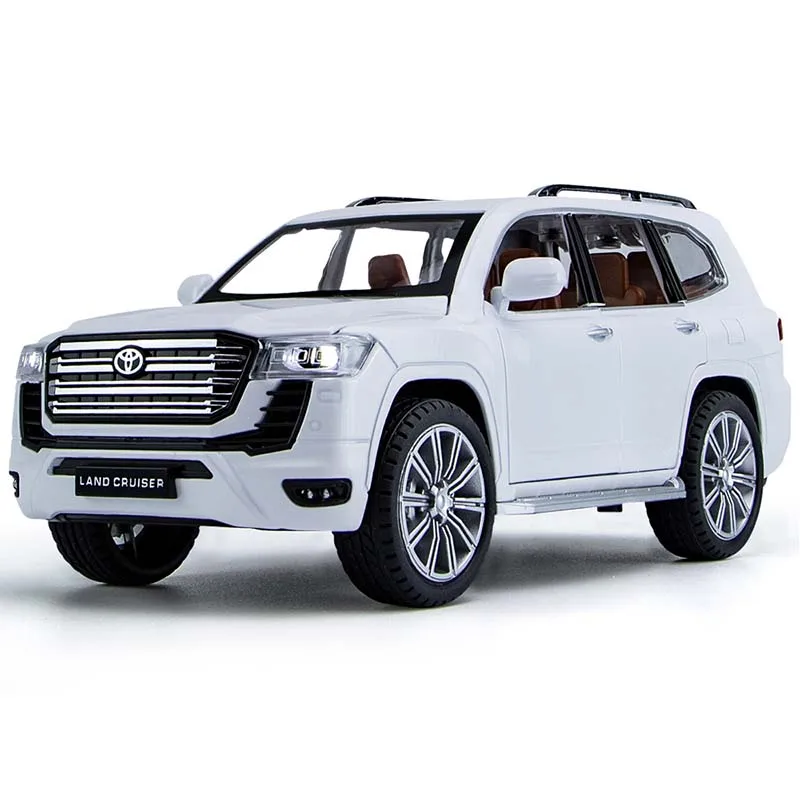 Модель автомобиля Toyota LAND CRUISER LC300 из металлического сплава, 1:24 
Модель автомобиля Toyota LAND CRUISER LC300 из металлического сплава, 1:24