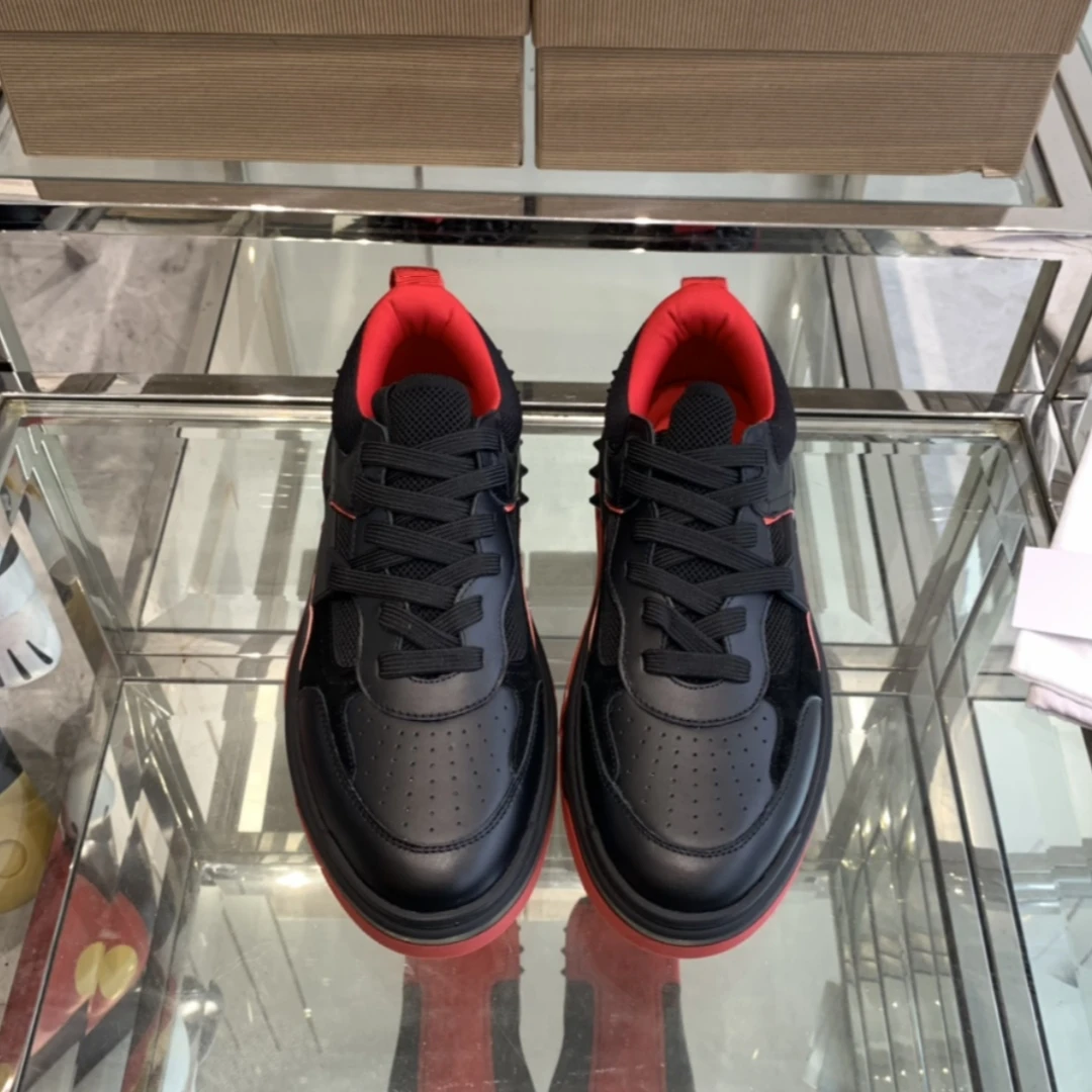 

Кроссовки мужские с заклепками, модная дизайнерская повседневная спортивная обувь с низким верхом, на шнуровке, с красной подошвой