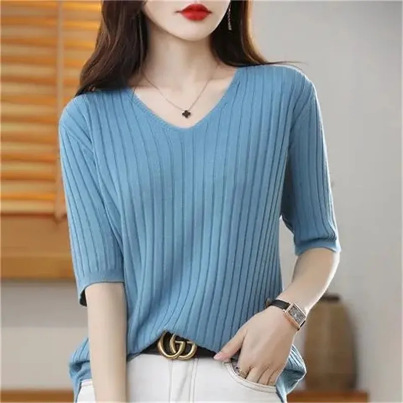 2023 Summer T-shirt Women Solid V-Neck Short Sleeve Basic Female Tees Top half sleeve Knitted T-shirt thin base shirt
2023 Summer T-shirt Women Solid V-Neck Short Sleeve Basic Female Tees Top half sleeve Knitted T-shirt thin base shirt