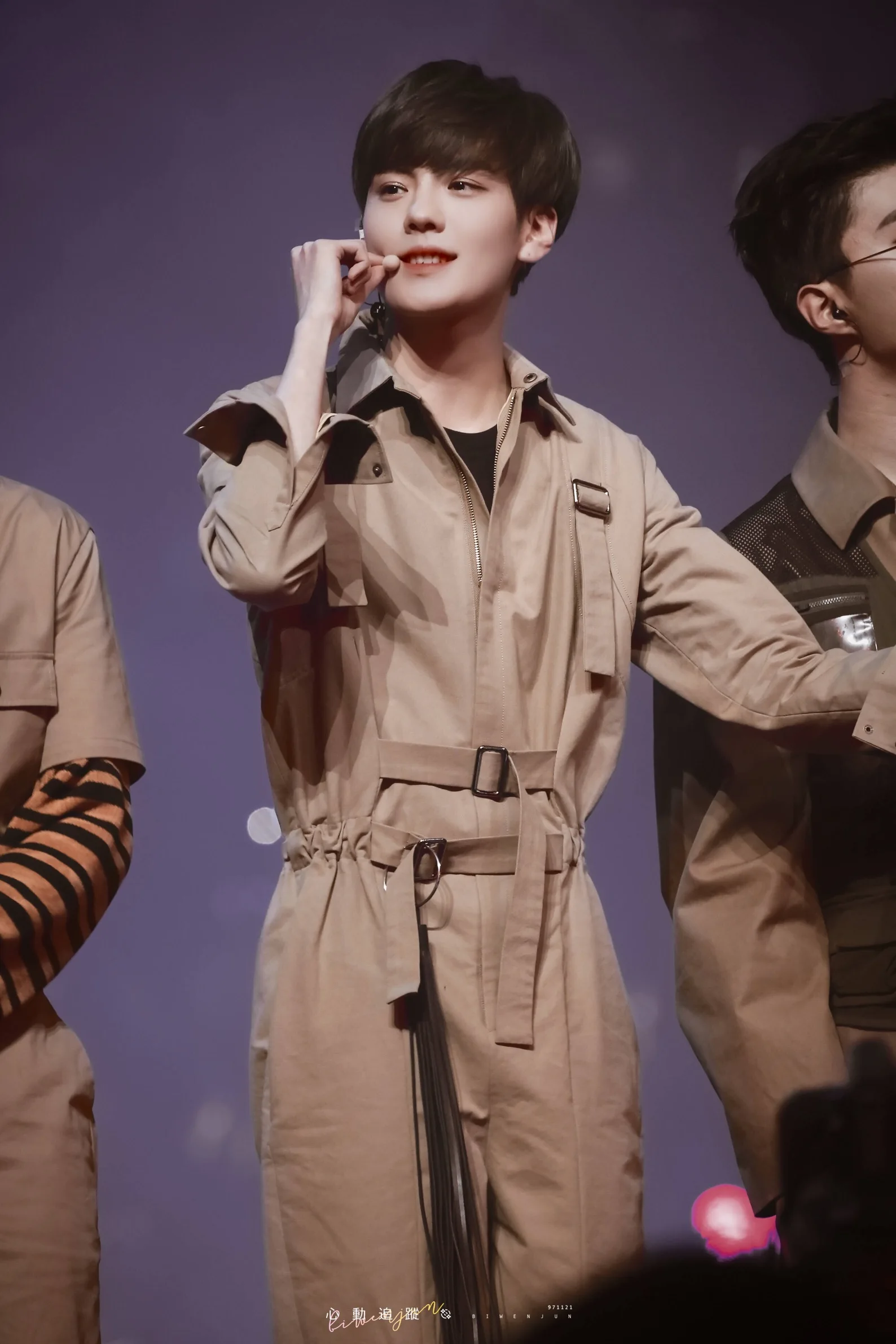 27-46 2022 New Men Clothing Khaki Vintage Military Jumpsuit Overalls Work Clothes Plus Size Singer Costumes
27-46 2022 New Men Clothing Khaki Vintage Military Jumpsuit Overalls Work Clothes Plus Size Singer Costumes