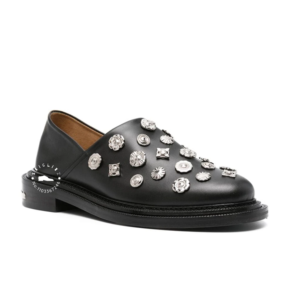 

Rivets Embellished Leather Loafers Luxurious Designer Style Business Casual Shoes Silver-Tone Mismatched Studs Slip On Men Shoes