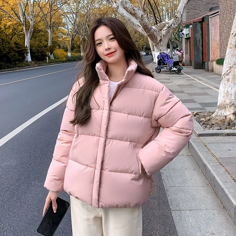 Winter Short Jacket Parkas Women 2023 New Thicken Warm Coat Stand Collar Solid Color Casual Parka Women Streetwear Down Jacket
Winter Short Jacket Parkas Women 2023 New Thicken Warm Coat Stand Collar Solid Color Casual Parka Women Streetwear Down Jacket