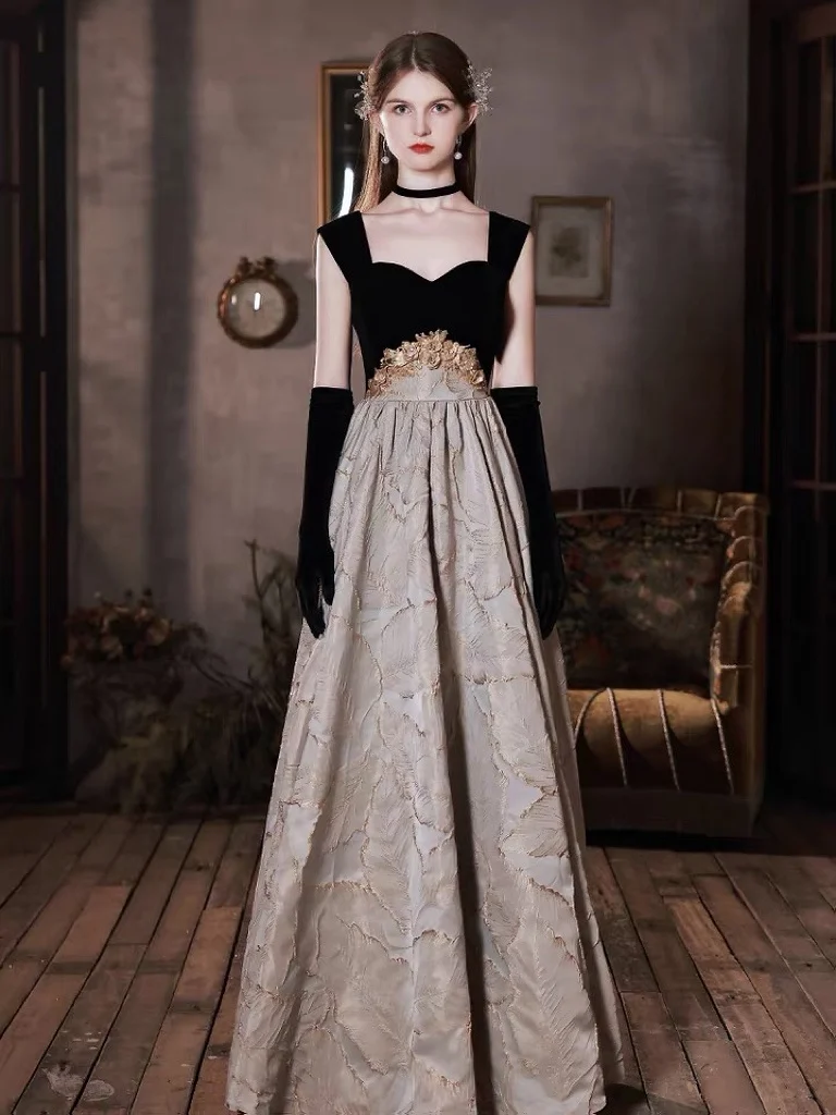 Black Velvet Evening Dress Backless Sweetheart Sleeveless Applique A-Line Elegant Lace Up Robes De Soirée Party Formal Prom Gown
Black Velvet Evening Dress Backless Sweetheart Sleeveless Applique A-Line Elegant Lace Up Robes De Soirée Party Formal Prom Gown
