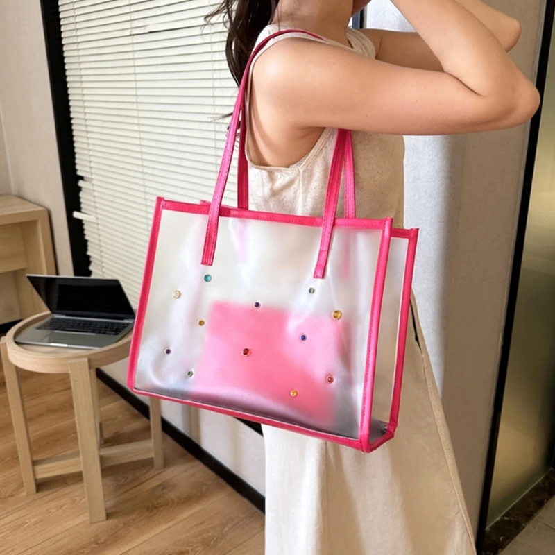 2pcs/set Versatile Clear PVC Handbag Shoulder Bags Suitable for Beach Office and Retail Therapy
2pcs/set Versatile Clear PVC Handbag Shoulder Bags Suitable for Beach Office and Retail Therapy