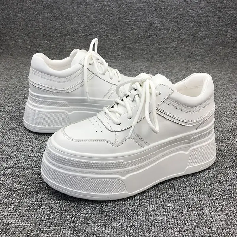 Genuine Leather Small White Shoes for Women's 2023 New Casual Increase Thick Sole Sponge Cake Shoe Trend
Genuine Leather Small White Shoes for Women's 2023 New Casual Increase Thick Sole Sponge Cake Shoe Trend