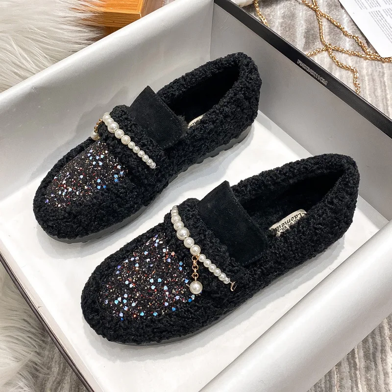 Big Size 35-43 Women Faux Wool Flats Winter Warm Shoes Plush Lining Pearls Chain Lady Loafers Female Boat Shoe Top Quality 555-2
Big Size 35-43 Women Faux Wool Flats Winter Warm Shoes Plush Lining Pearls Chain Lady Loafers Female Boat Shoe Top Quality 555-2
