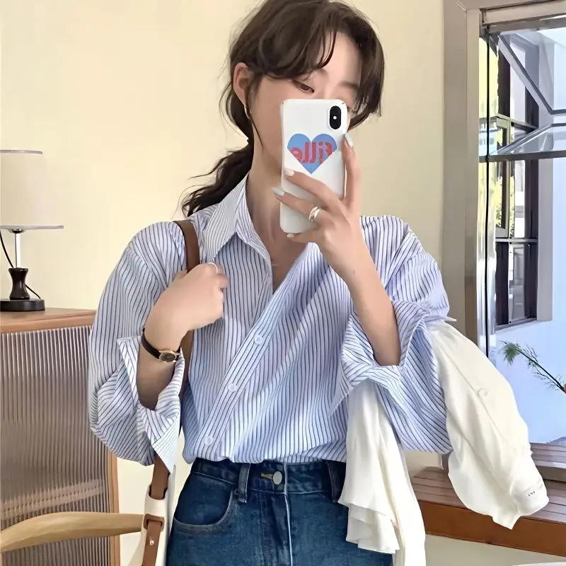 

Spring 2023 New Korean Vintage Loose Sleeve Polo-neck Striped Loose Popularity Slim Casual Office Lady Basics Wild Women's Shirt