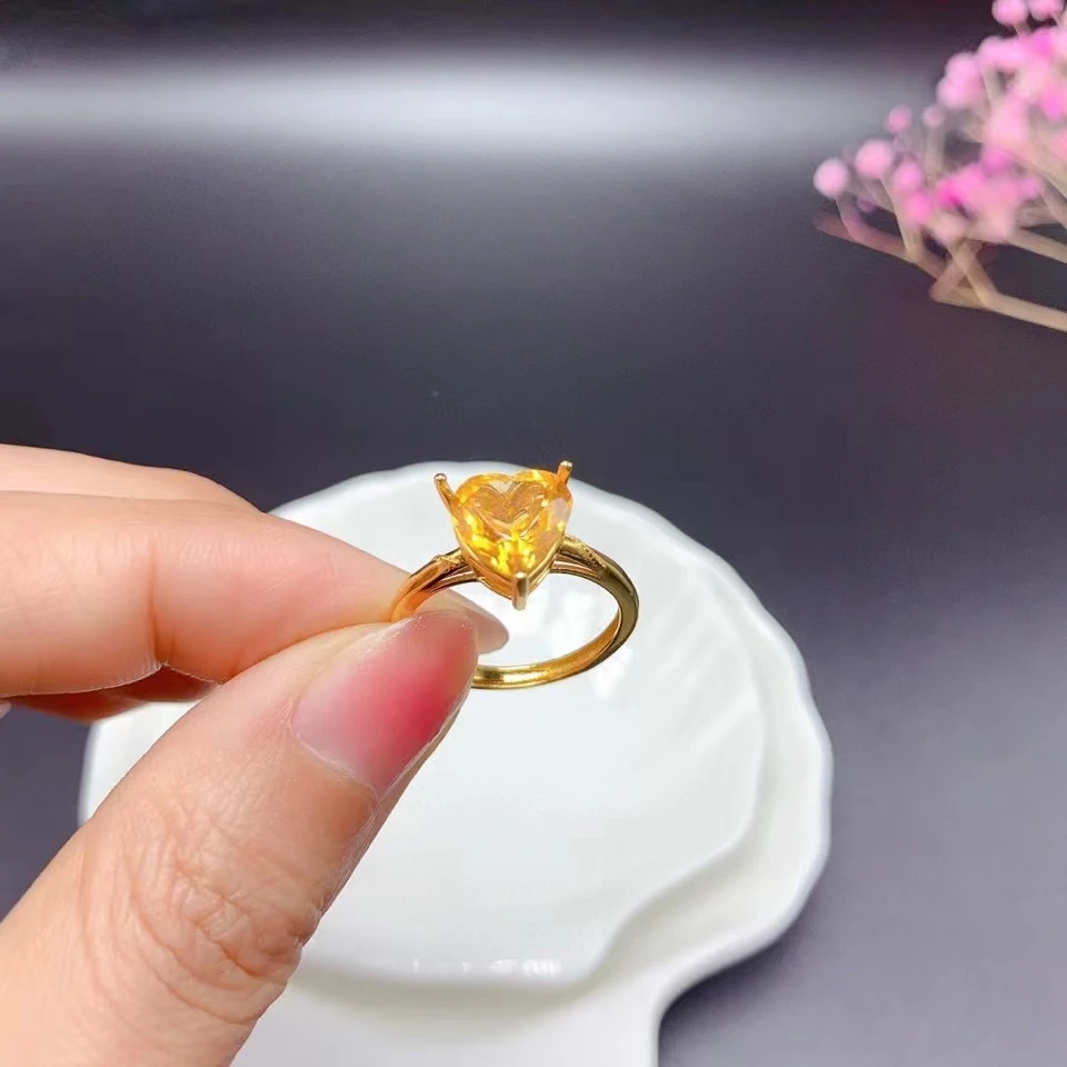 

Женское кольцо из серебра 2022 пробы с натуральным цитрином/аметистом