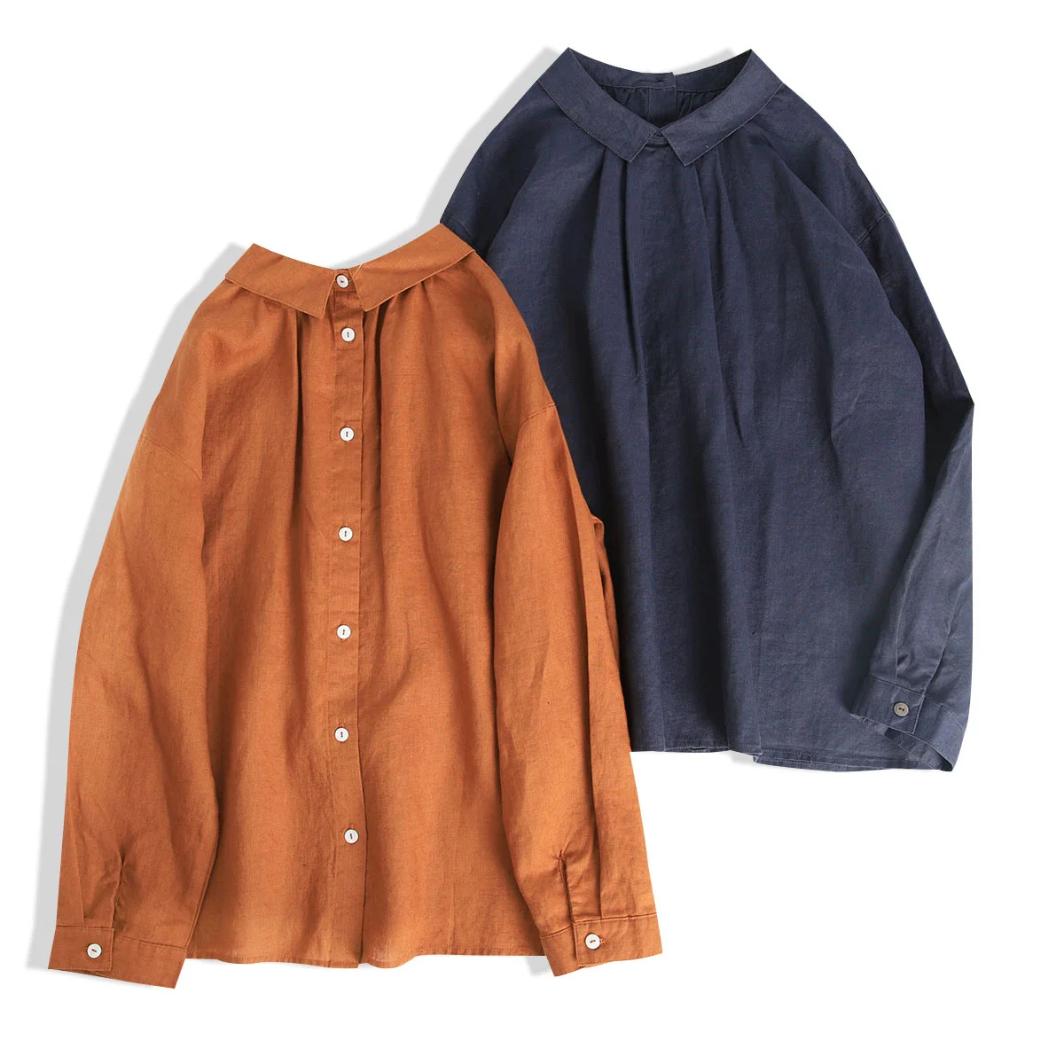 Pure linen shirt with lapels and long sleeves buttoned at the back; linen women's clothing; 2223 
Pure linen shirt with lapels and long sleeves buttoned at the back; linen women's clothing; 2223