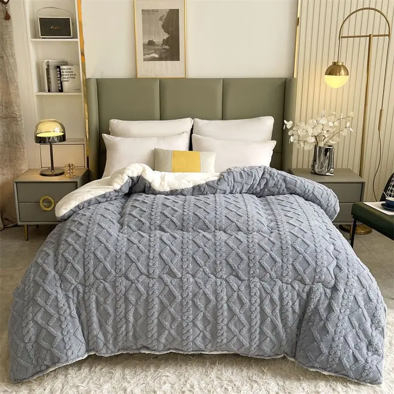 2023 Nice Soft Comfortable Warmth Quilt Artificial Lamb Cashmere Weighted Blankets New Super Thick Winter Warm Blanket for Be
2023 Nice Soft Comfortable Warmth Quilt Artificial Lamb Cashmere Weighted Blankets New Super Thick Winter Warm Blanket for Be