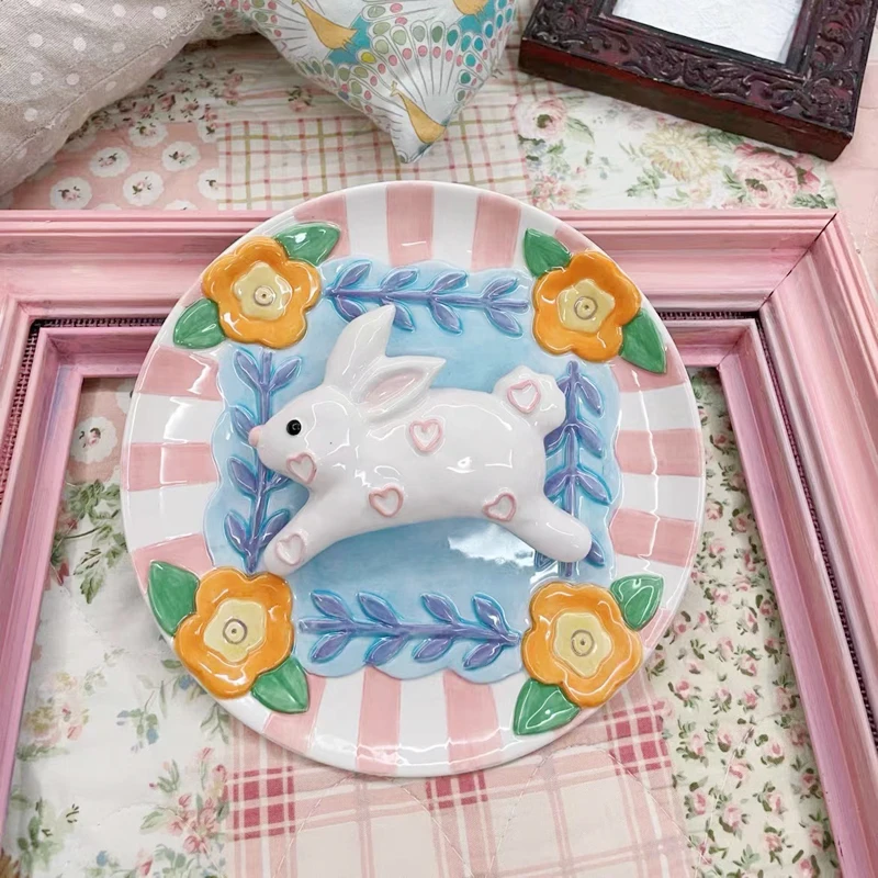 Hand-painted ceramic rabbit flower decoration hanging plate home decoration plate gifts
Hand-painted ceramic rabbit flower decoration hanging plate home decoration plate gifts