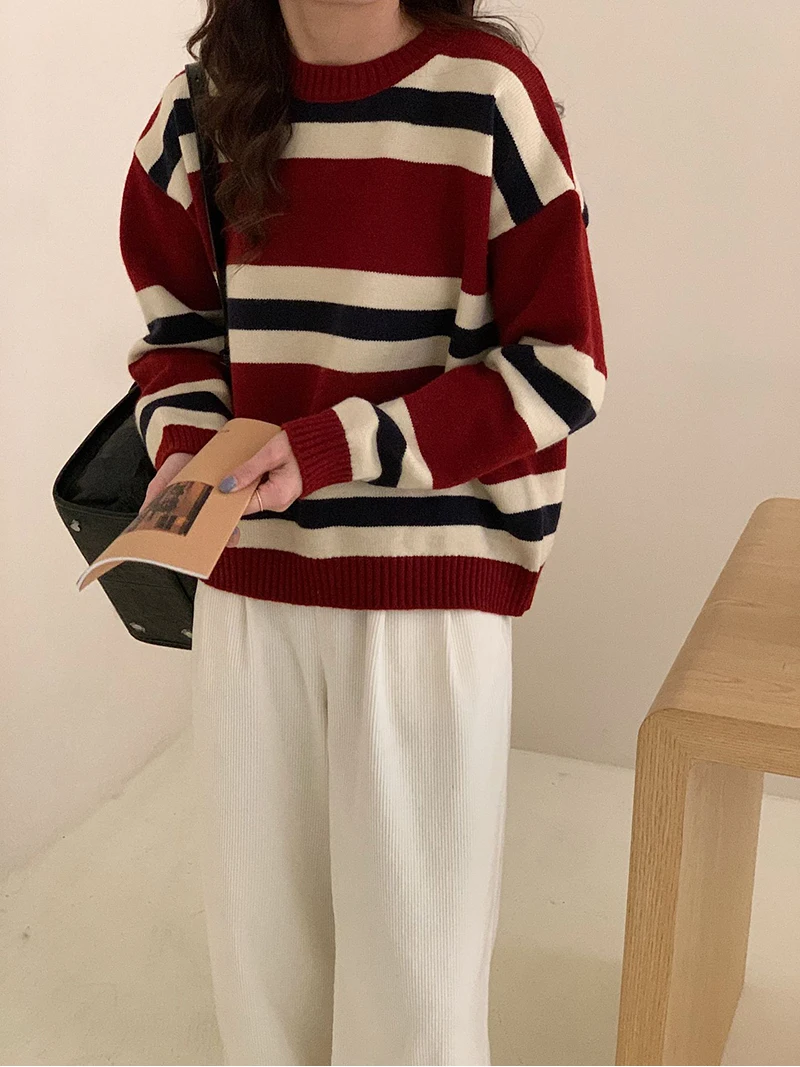 Осенне-зимний Повседневный женский свитер в полоску, нежный свободный Простой Трикотажный модный элегантный универсальный пуловер в Корейском стиле с круглым вырезом
Осенне-зимний Повседневный женский свитер в полоску, нежный свободный Простой Трикотажный модный элегантный универсальный пуловер в Корейском стиле с круглым вырезом