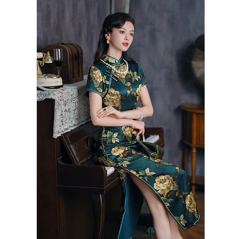 

Suzhou Retro Green Silk High Quality Real Silk Dress Women's Modified Long Type Cheongsam Qipao New Catwalk