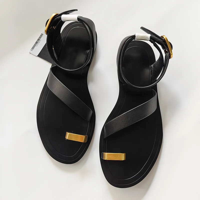 

Summer new women's shoe head layer cowhide toe with metal decoration flat flat clip toe open toe casual sandals