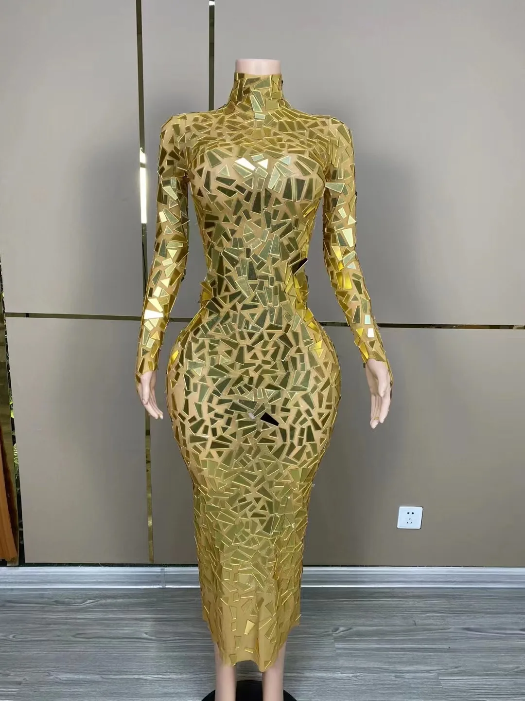 High Collar Gold Luxury Mirror Sequins Sparkly Long Dress For Women Birthday Evening Prom Outfit Flash Occasion Stage Wear
High Collar Gold Luxury Mirror Sequins Sparkly Long Dress For Women Birthday Evening Prom Outfit Flash Occasion Stage Wear
