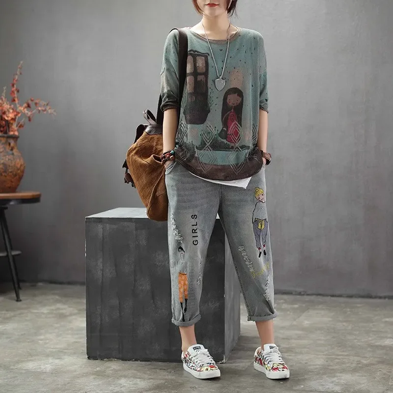 

High Quality Women M-4XL Retro Patch Embroidered Printed Jeans Women Light Blue Washed Loose Ripped Jeans Cropped Pants