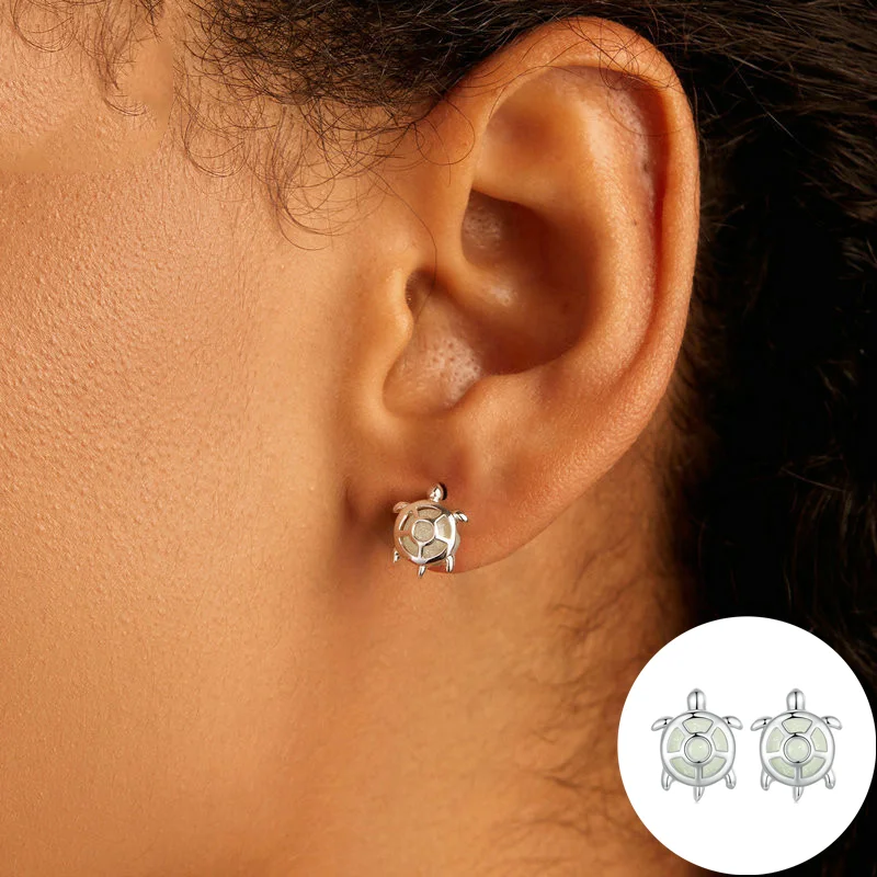 Серьги женские из серебра 925 пробы с морской черепахой
Серьги женские из серебра 925 пробы с морской черепахой