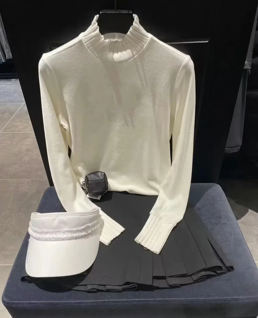 Golf Long sleeved Women's 2024 Autumn/Winter New Golf Jersey Elastic Matte Long sleeved Top
Golf Long sleeved Women's 2024 Autumn/Winter New Golf Jersey Elastic Matte Long sleeved Top