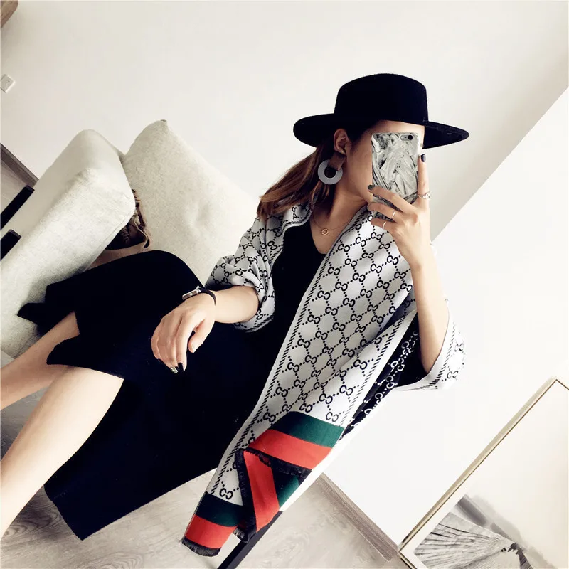 Women's Winter Scarf Love Heart Cashmere Long Tassel Shawl Thickened Warm Plaid Neckband Scarf Men Korean Fashion Accessories
Women's Winter Scarf Love Heart Cashmere Long Tassel Shawl Thickened Warm Plaid Neckband Scarf Men Korean Fashion Accessories