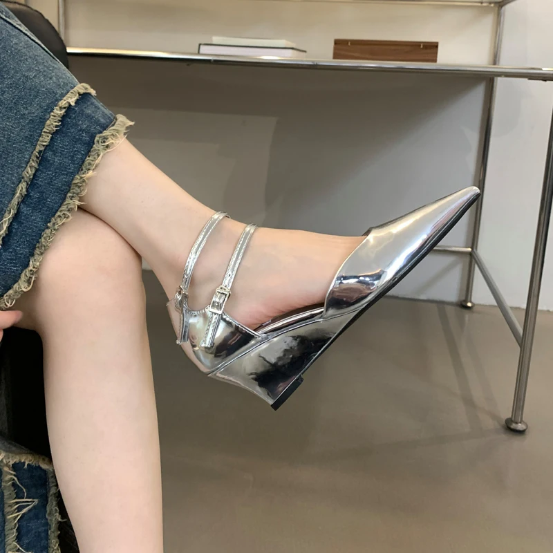 Silver Wedge Heel Women Pointed Toe Belt Buckle Shoes Black Patent Leather High Heels Wedges Ladies Pumps Chaussures Femme
Silver Wedge Heel Women Pointed Toe Belt Buckle Shoes Black Patent Leather High Heels Wedges Ladies Pumps Chaussures Femme