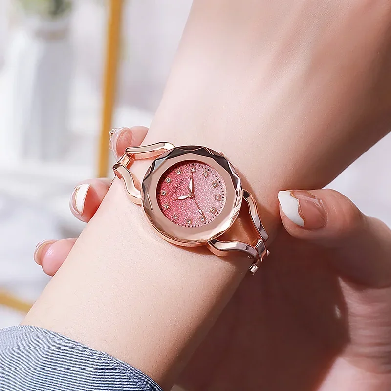 

Famous Brand Woman Stainless Steel Watch Korean Bracelet Quartz Watches Fashion Casual Rose Gold Wristwatches Montre Femme